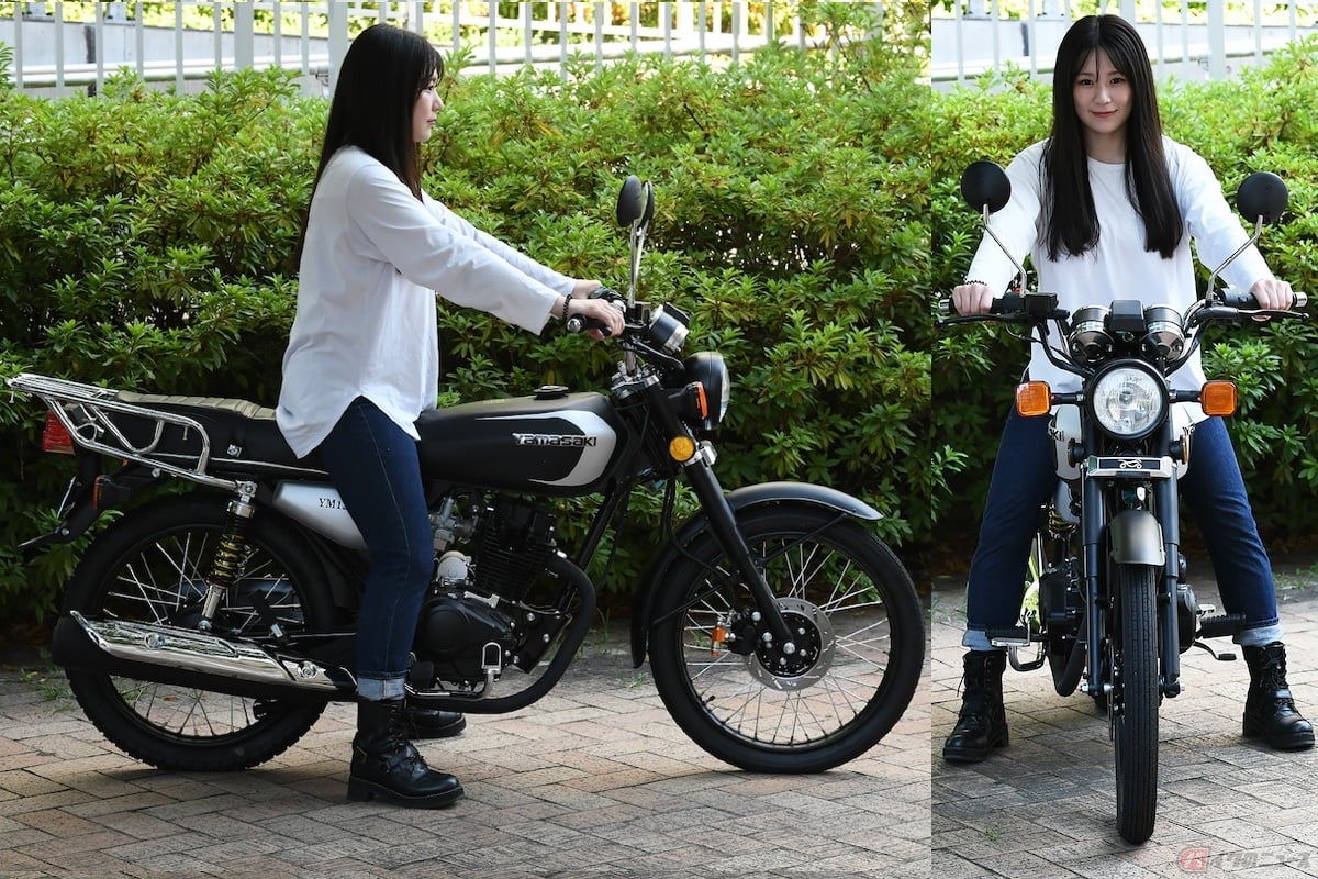 シート高770mm、身長158cmの私は両足が地面にベッタリ