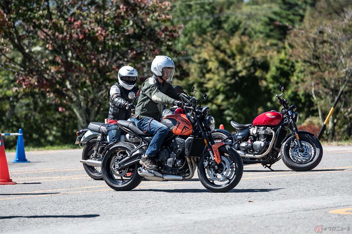 トライアンフバイク試乗