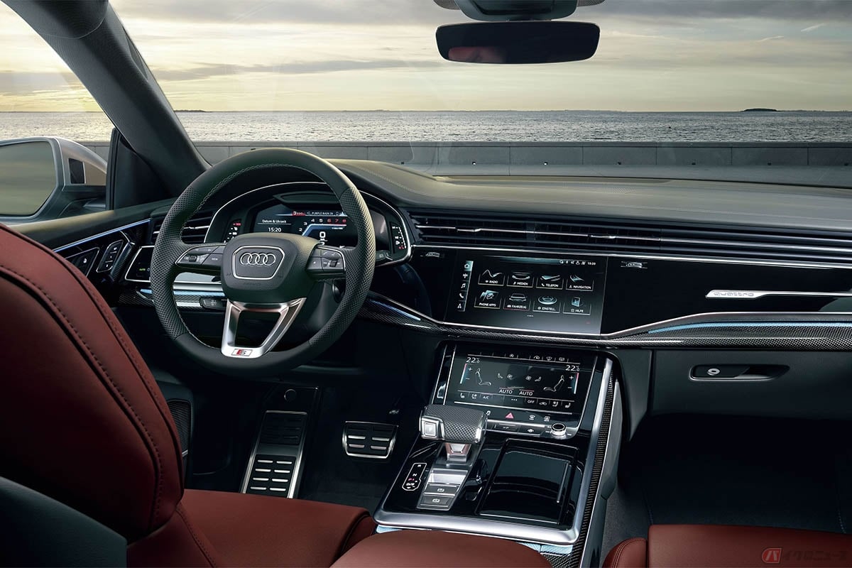 アウディ「SQ8」の内装