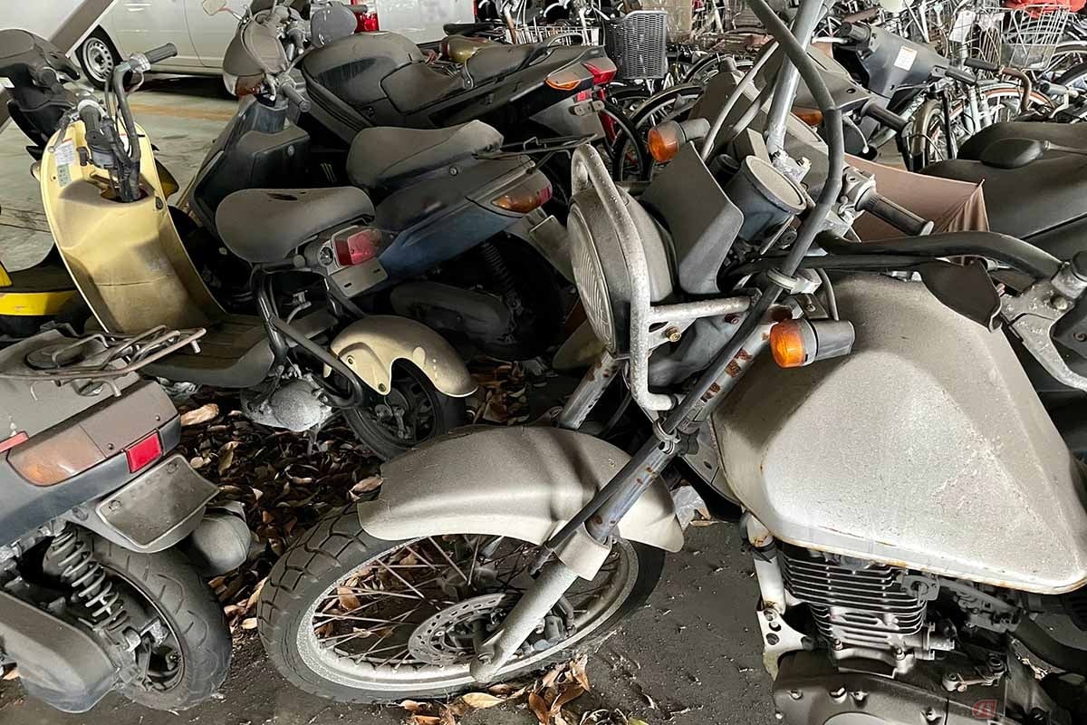 バイクを乗らずに放置しているとタンク内に錆が発生しやすい。