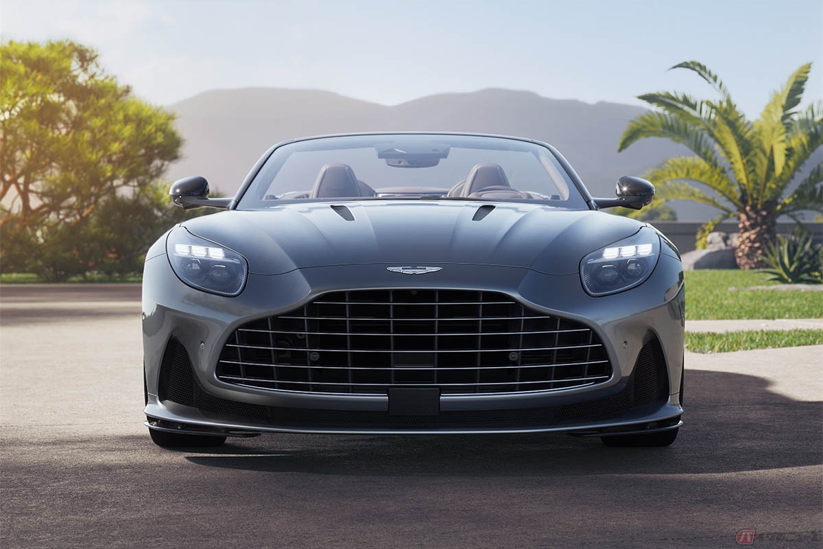アストンマーティンが公開した究極のオープントップ・スーパーツアラー、新型「DB12 Volante」