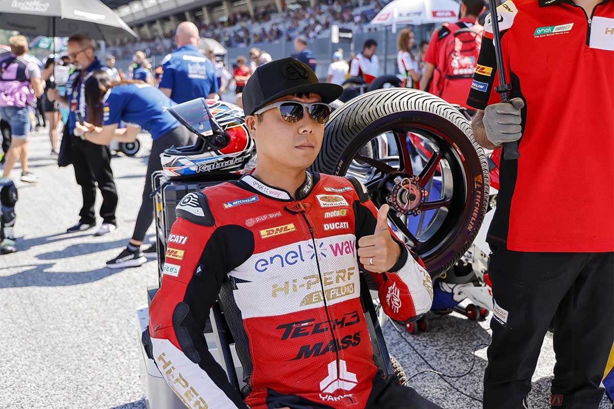 MotoE世界選手権第6戦 オーストリアGPのグリッドに並ぶ大久保光選手