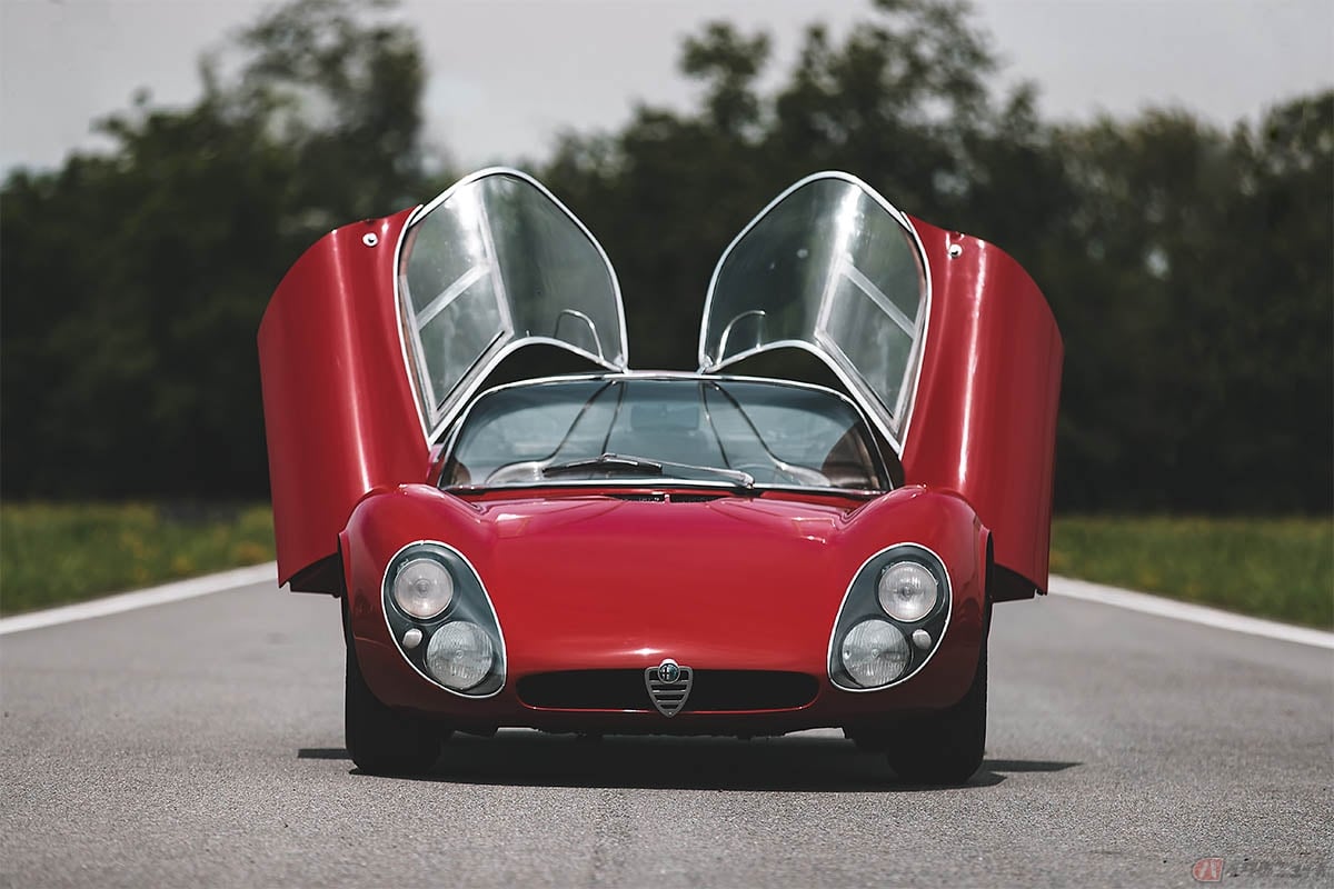 1967年に登場しもっとも美しいクルマのひとつと言われるアルファロメオ「33ストラダーレ」