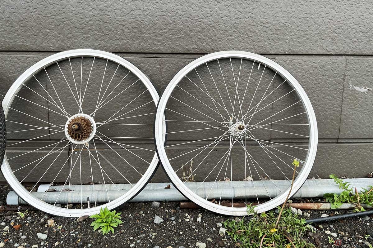 自転車の車輪は「リム」「ニップル」「スポーク」「ハブ」などから構成されている