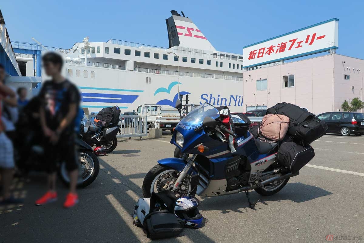 日本海側の長中距離航路を担う新日本海フェリーは、船のサイズが大きく積載台数が多いとともに、航行中の揺れも少ない(写真/小林ゆき)