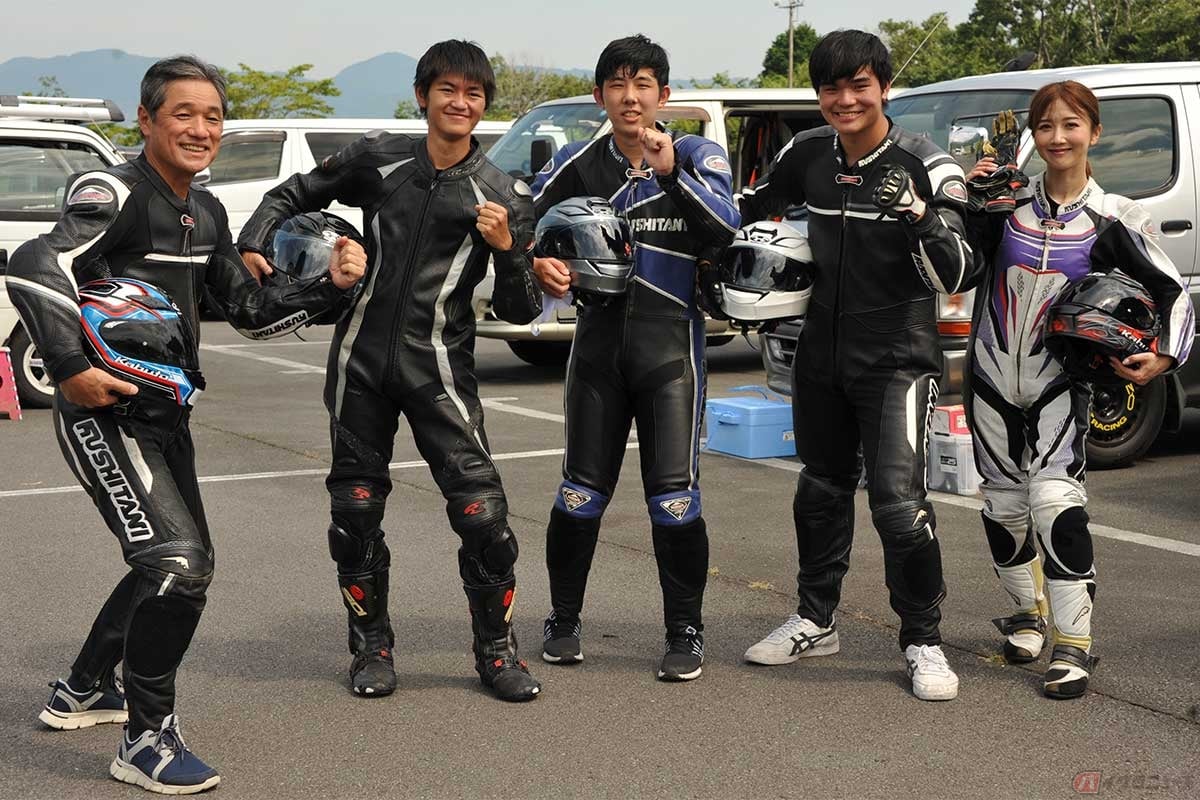猛暑の中の練習走行でも、参戦の意欲は満々!!
