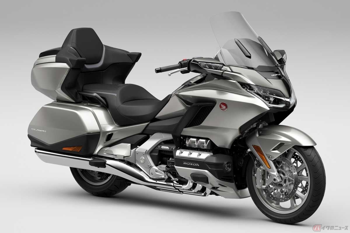 排気量1833ccの水平対向6気筒エンジンを搭載するホンダ「Gold Wing Tour」(2018年~)の燃料タンク容量は21Lとなっている