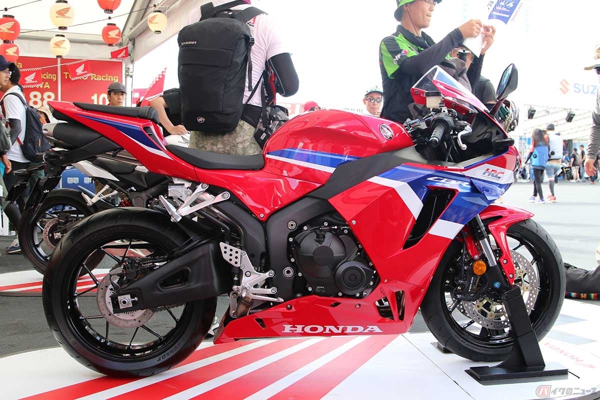 世界初公開されたホンダ「CBR600RR」新型モデル