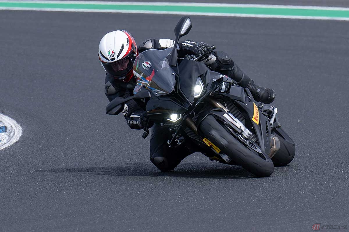 ピレリ新型タイヤ「DIABLO SUPERCORSA V4 SC」はバイクのパフォーマンスを最大限に引き出し、ライディングの質を高めてくれる