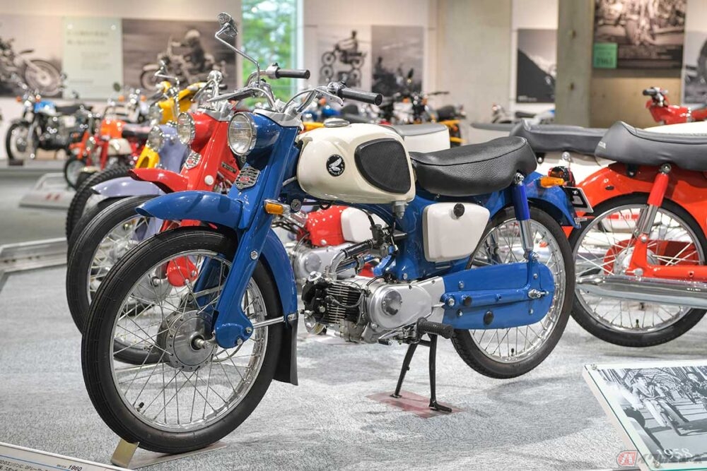 1960年代の「スーパーカブ」のバリエーションモデルは、「スポーツ」と
