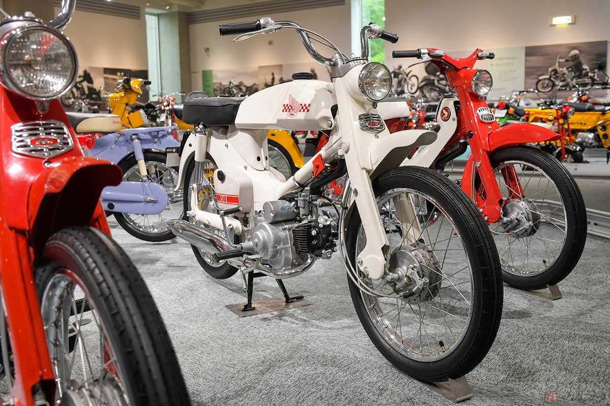 GPレーサー風のロングタンクでスーパーカブのイメージを一新した「ラリー」キット装着車