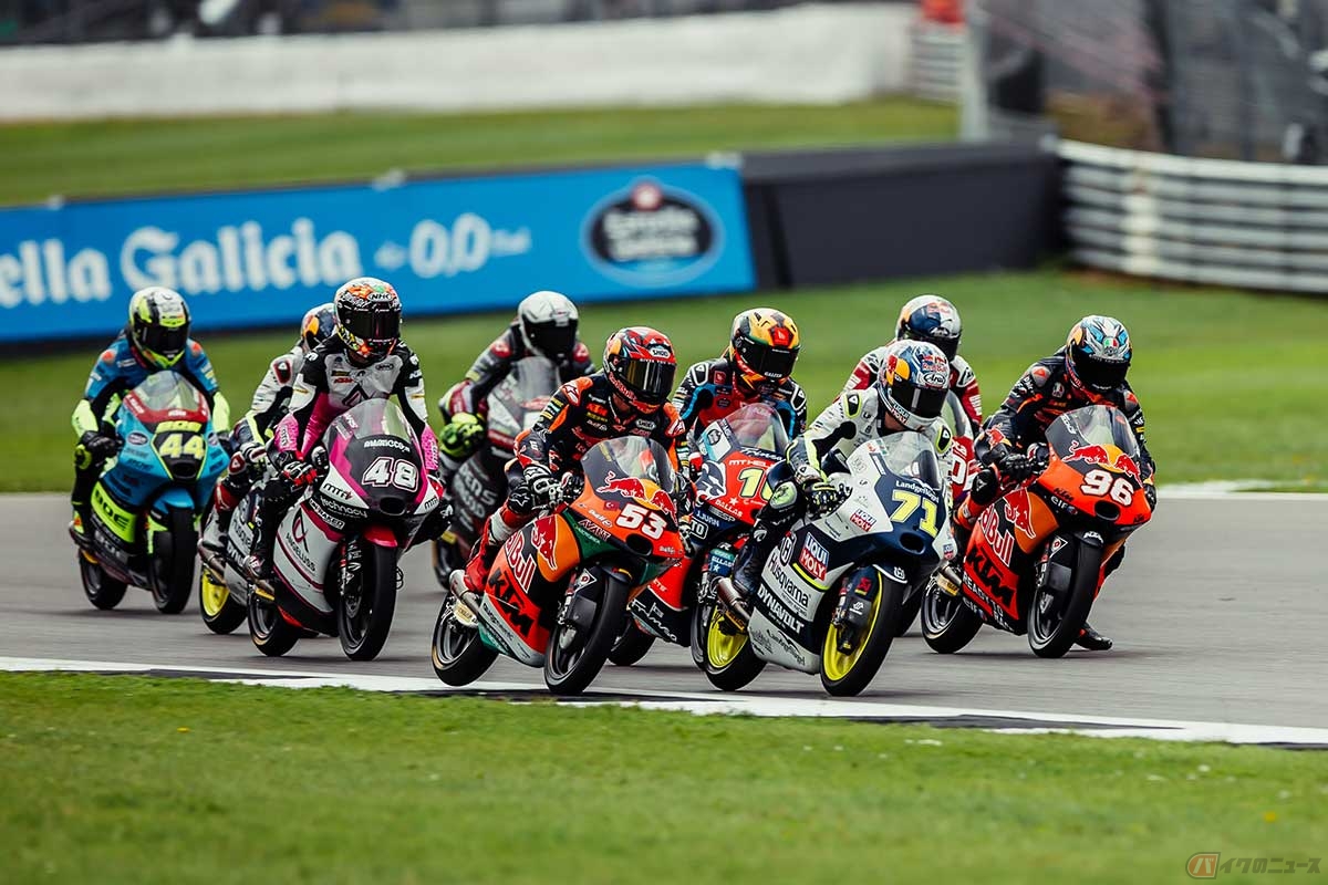 大きな集団での争いが終盤まで続く混戦のレースだった