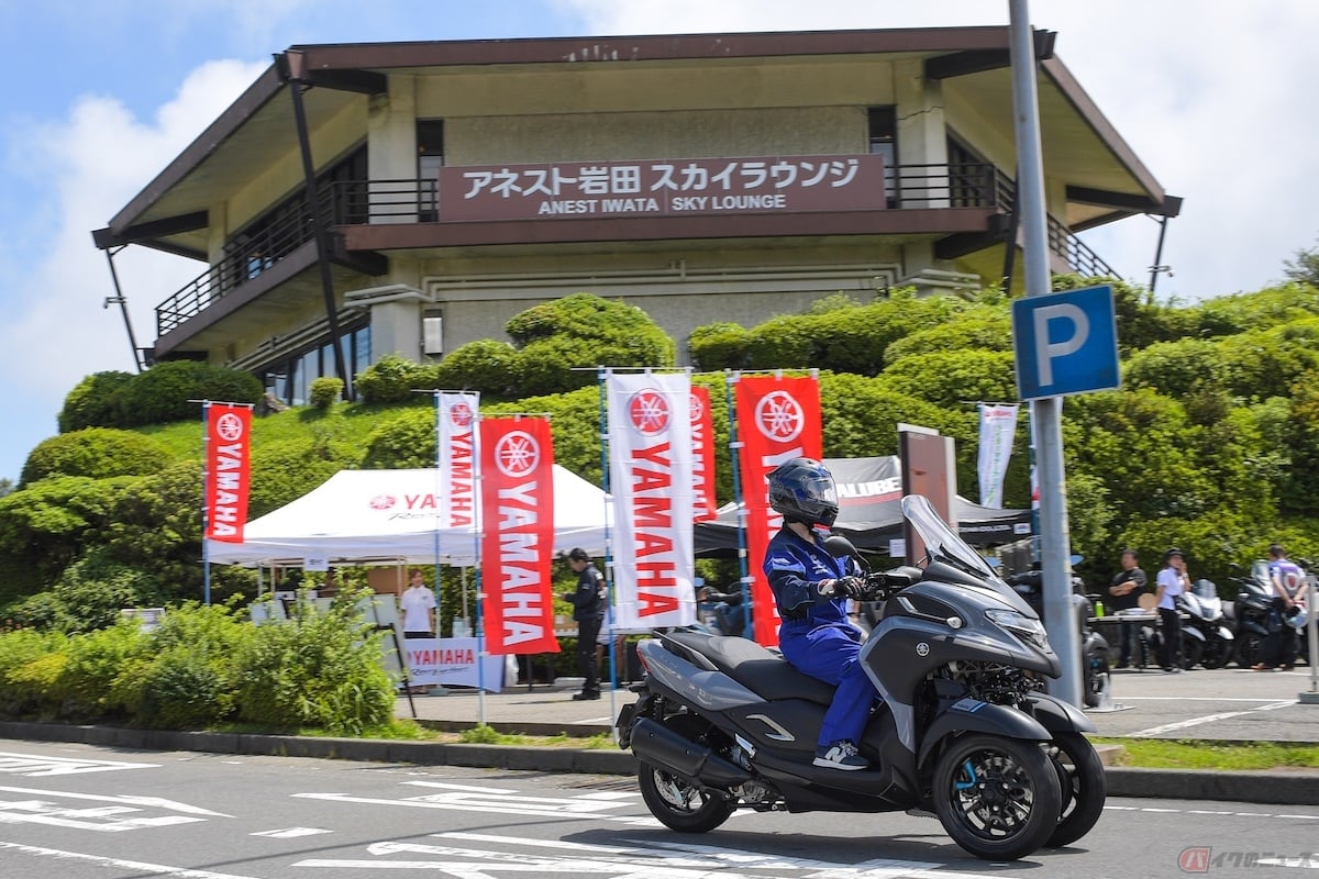 楽しく走ってトリシティカフェに到着