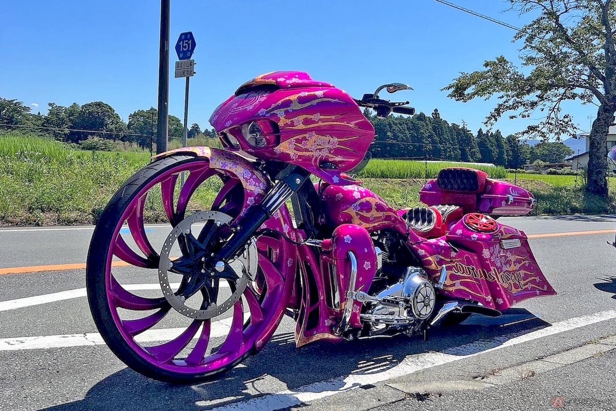 バガー部門1位は岐阜のアイアンパドックが製作した2015年式FLTRXSロードグライドスペシャル