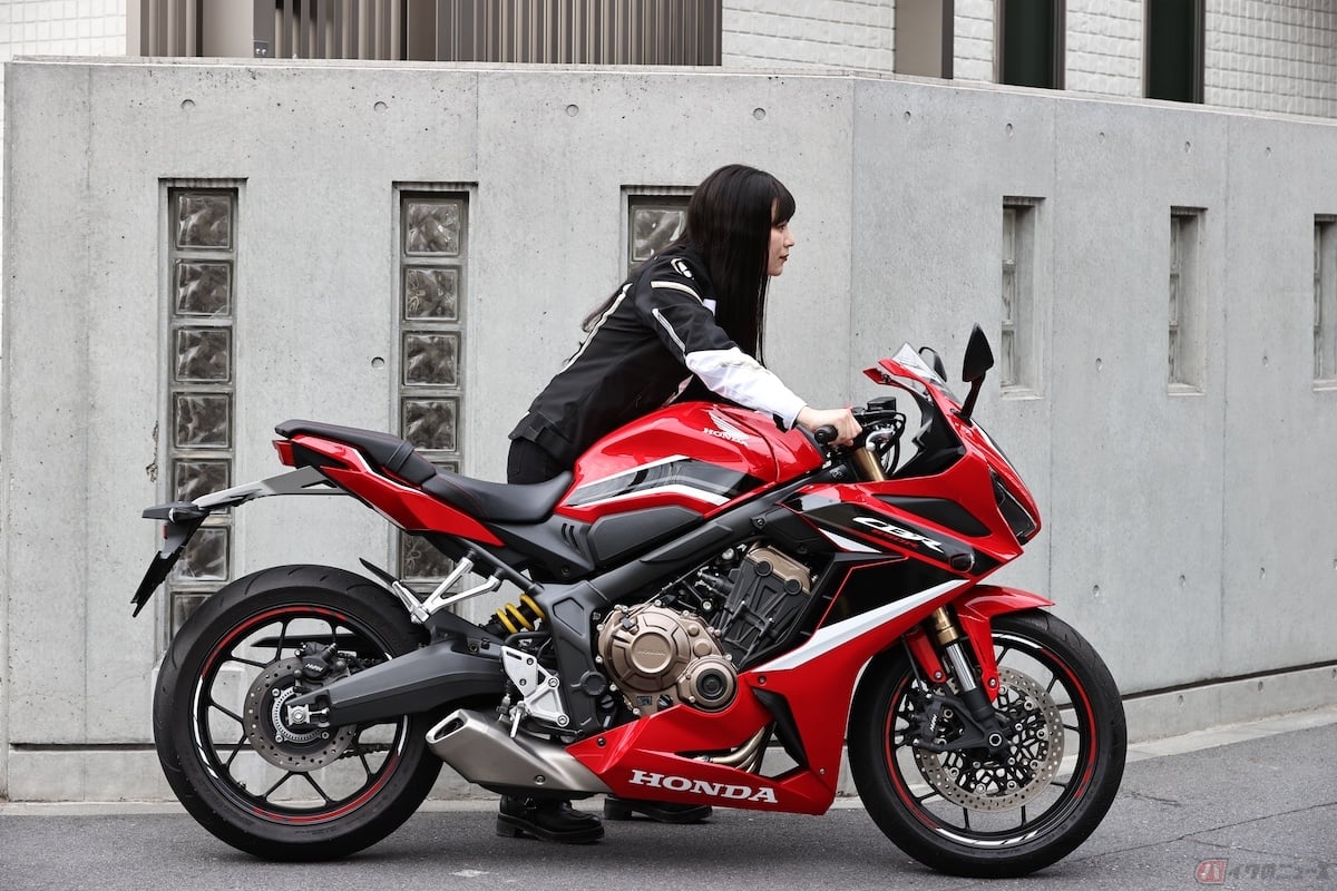 夜中にバイクに乗る際は家から近い幹線道路まで押して歩き、幹線道路でエンジンをかけましょう
