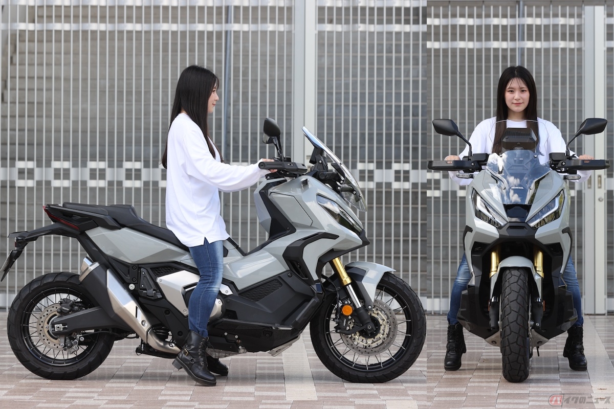 シート高は790mm、身長158cmの私の両足は、地面にツンツン