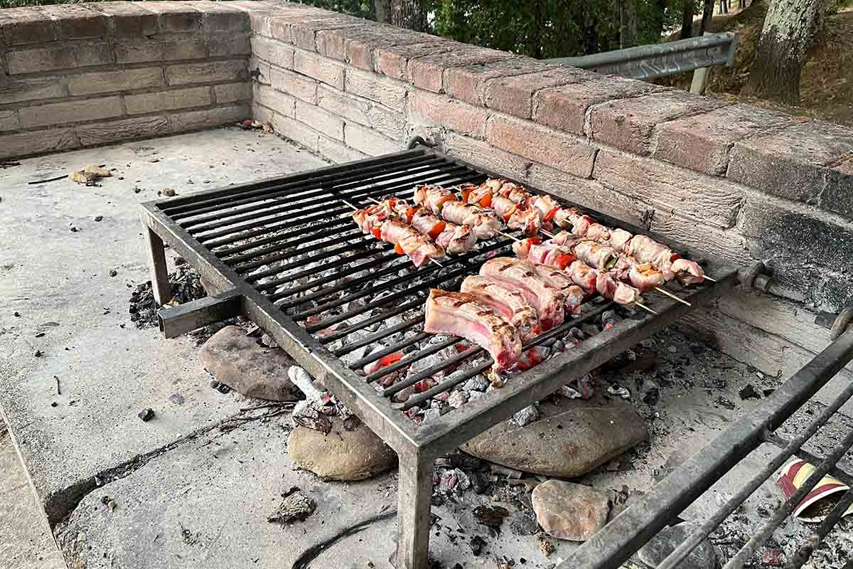 レース後はチームスタッフとバーベキュー