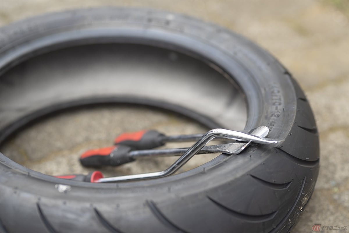 パンクやバーストをしてしまったら、新品に交換するのが確実で安全