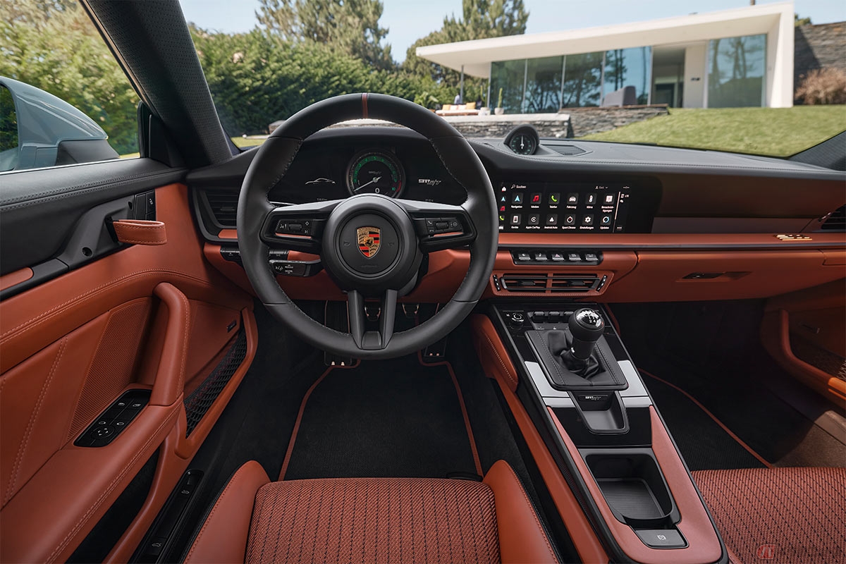 ポルシェ「911 S/T with Heritage Design Package」の内装