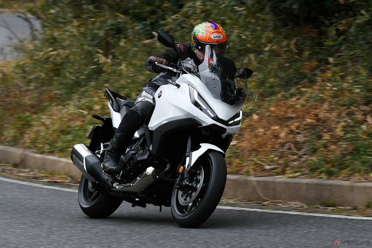 ホンダの新型スポーツツアラー「NT1100」