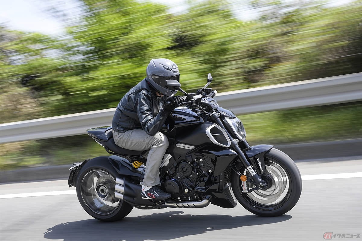 運転免許証の「免許の条件等」に記載された条件を守らずに、バイクやクルマを運転した場合は免許条件違反