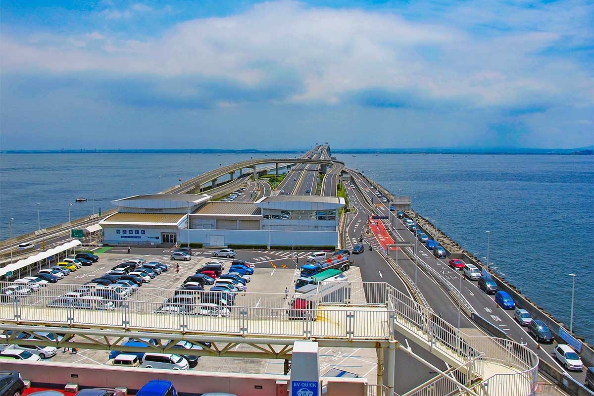 東京湾のPAとしてお馴染みの「海ほたる」