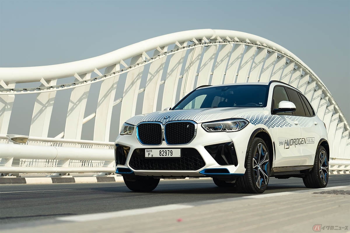 炎天下テストが実施されたBMW「iX5 Hydrogen パイロット・フリート車両」