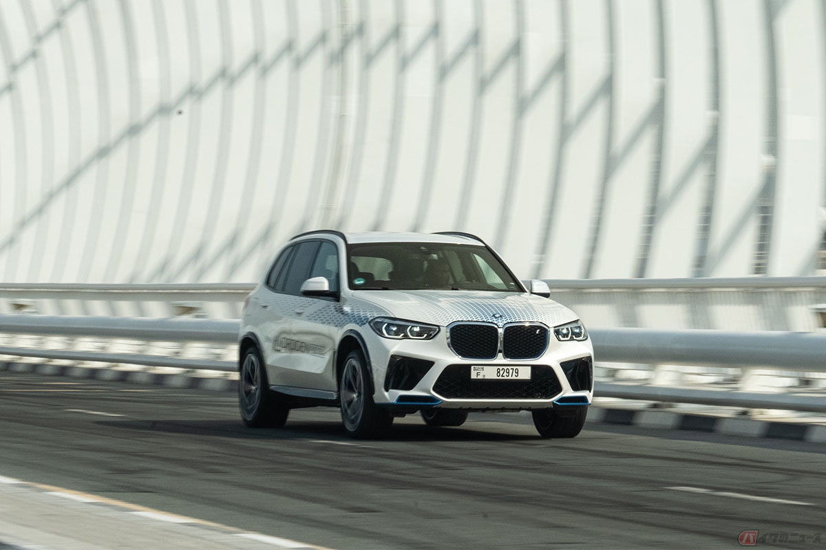 炎天下テストが実施されたBMW「iX5 Hydrogen パイロット・フリート車両」