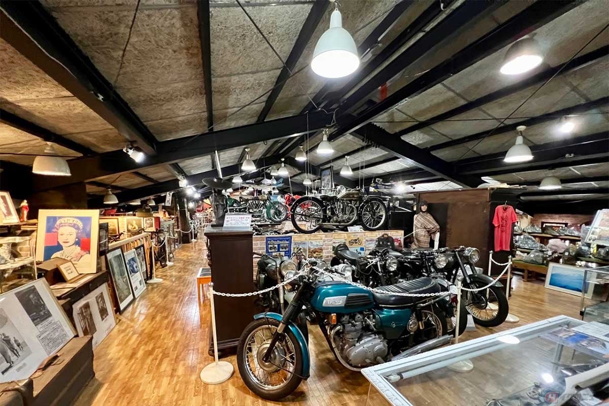 海外二輪モデルは、国やメーカーごとに展示コーナーが区画されており、解説ボードでその歴史を知ることもできる