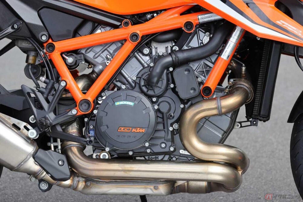 KTM「1290スーパーデュークR EVO」最新技術を武器にもうワンランク上の