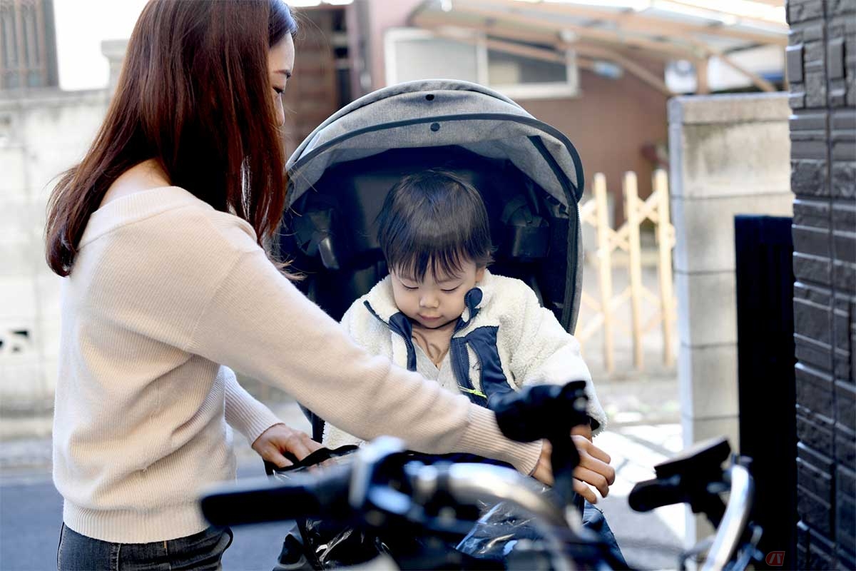 子供乗せ電動アシスト自転車に子供を乗せている状態が最も重く、押し歩きは避けるべき