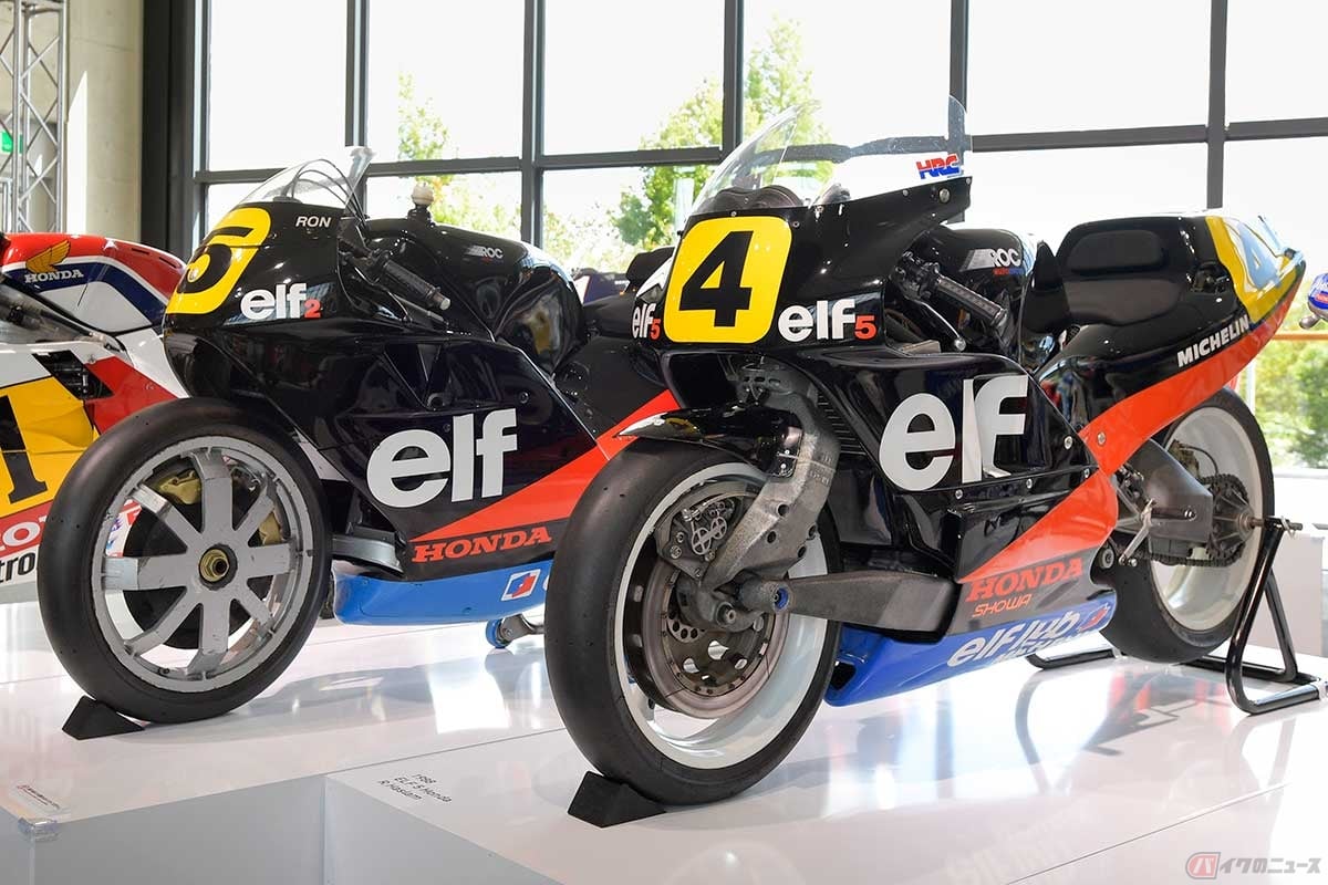 ホンダのエンジンを使用していた「ELF」の2号車と5号車。まったく違うフレームや片持ち式のサスペンションに注目