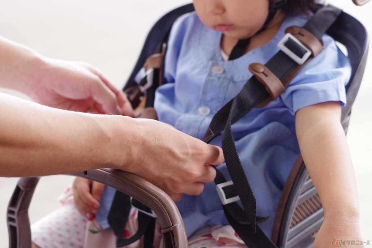 子供乗せ自転車 チャイルドシートに上手く乗り降りさせるポイントは?