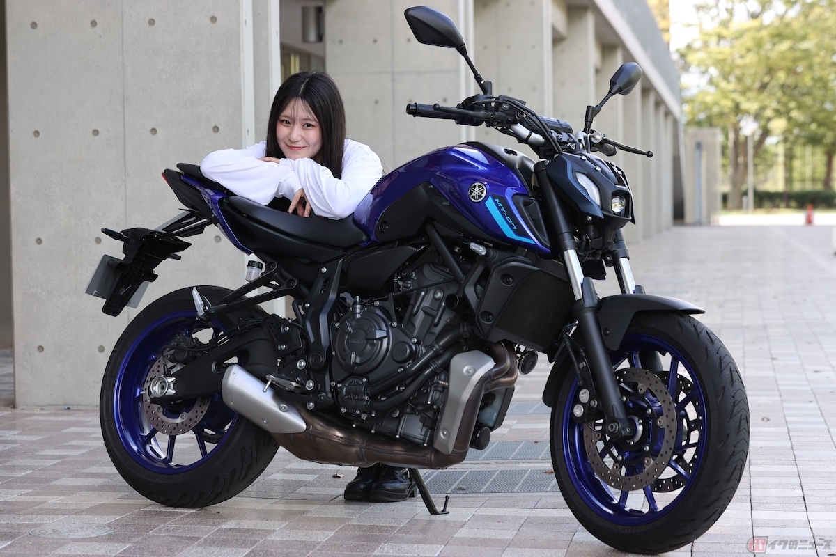 軽量でコンパクトなMT-07は、持て余すことがなく扱いやすさがある