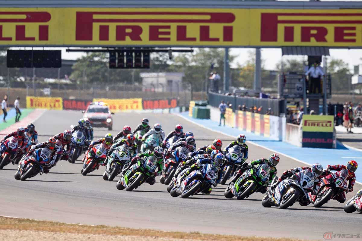 スーパーバイク世界選手権（WSBK）第9戦フランス・ラウンド決勝レースの様子
