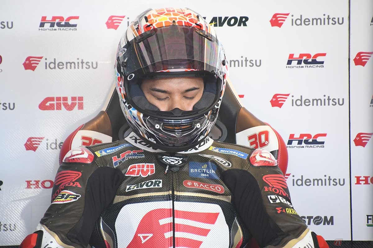 プラクティス前の中上選手。緊張感が漂う時間