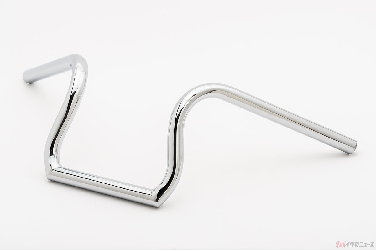 ハンドルバーは単体の場合は「汎用パーツ」となり、車種専用のワイヤー類が付属すれば「ボルトオンパーツ」となります