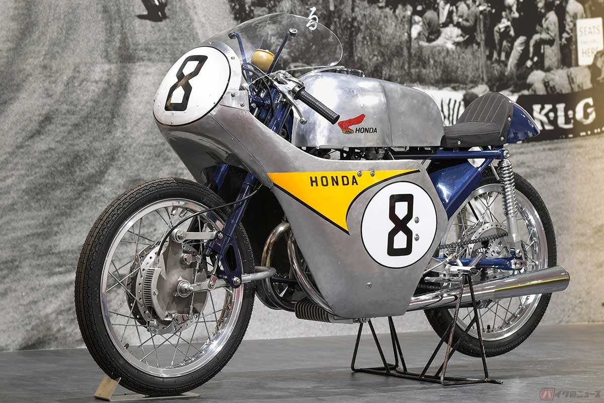 日本車で初めてロードレース世界選手権を走ったホンダ「RC142」。「RC」はホンダのレース専用車の頭文字となっている