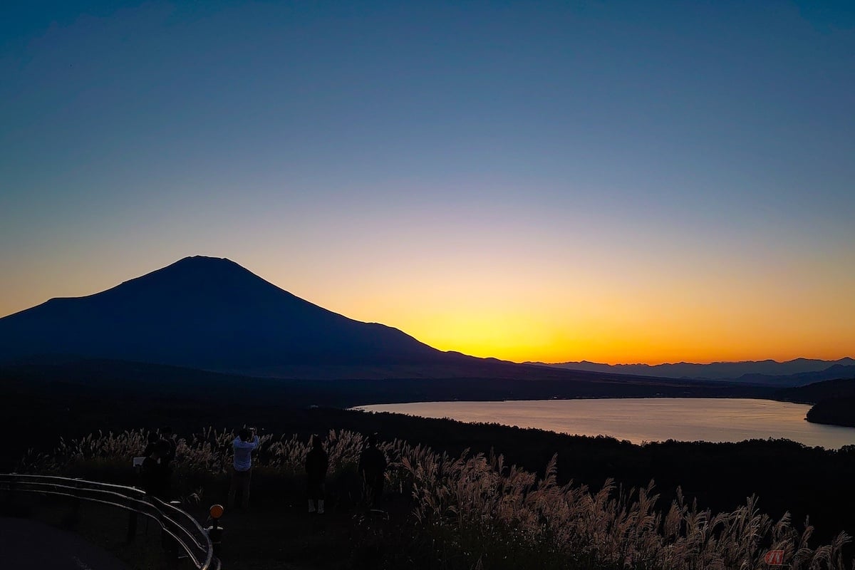 富士山と山中湖が見える目的地の『パノラマ台』に到着