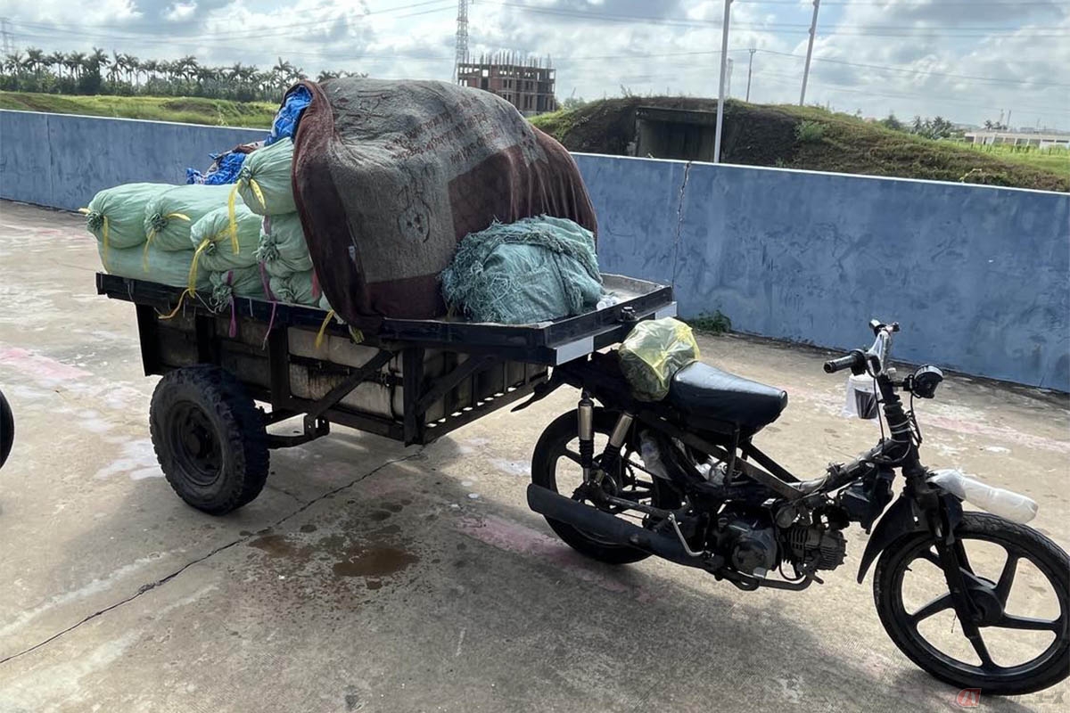 こういう手製バイクがたくさん走っているから見ているだけで結構楽しい