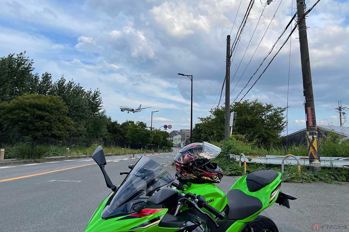 クリスさんが撮影した飛行機とニンジャ250