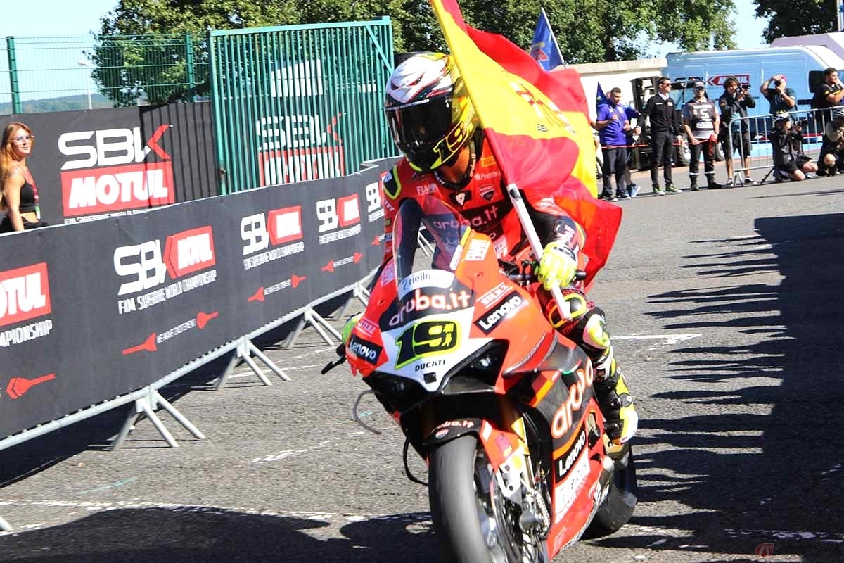 WSBK Rd.7 Pirelli French Roundのスーパーポールレースで優勝したアルバロ・バウティスタ選手