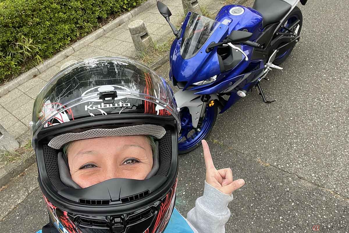 ヤマハ「YZF-R3」2020年モデルとクリステル・チアリさん