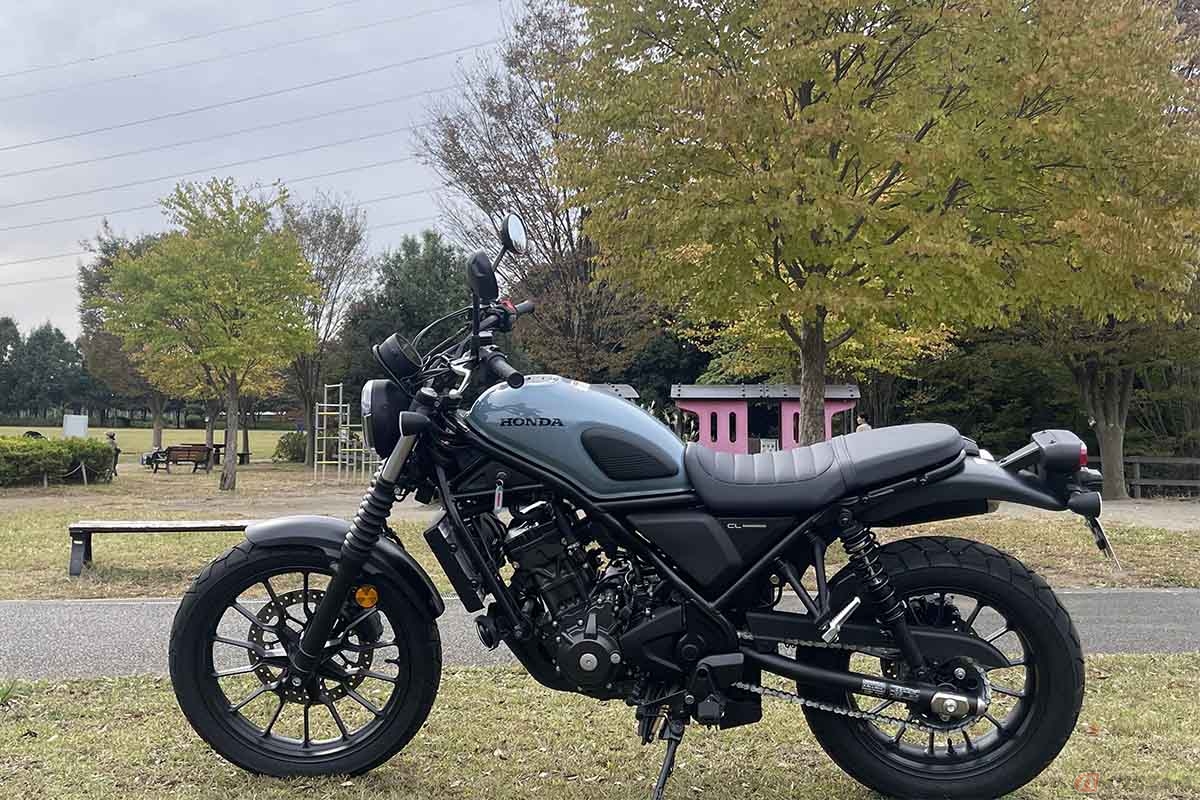 クリステル・チアリさんが試乗したホンダ「CL250」