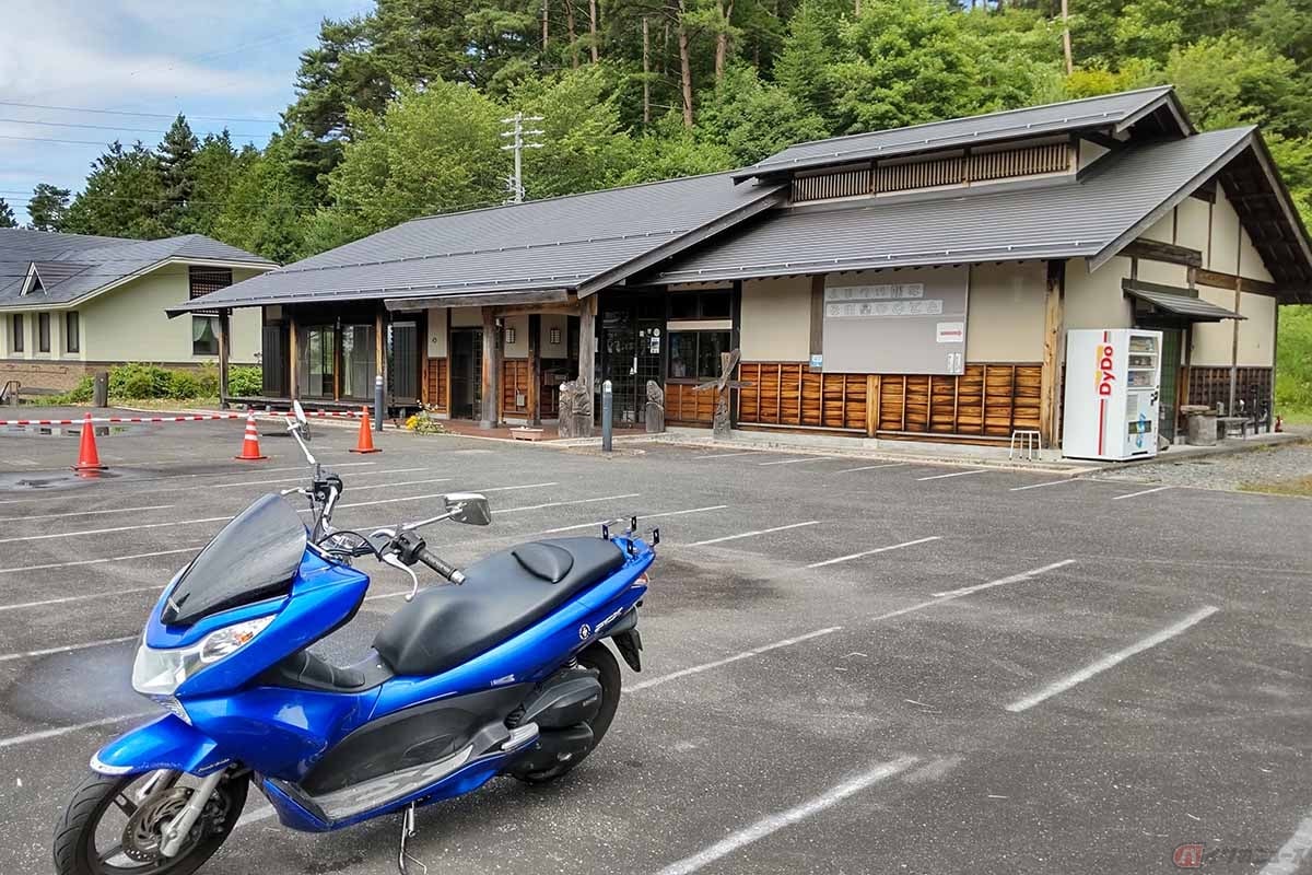 バイクから短時間しか離れない場合もエンジンを切る