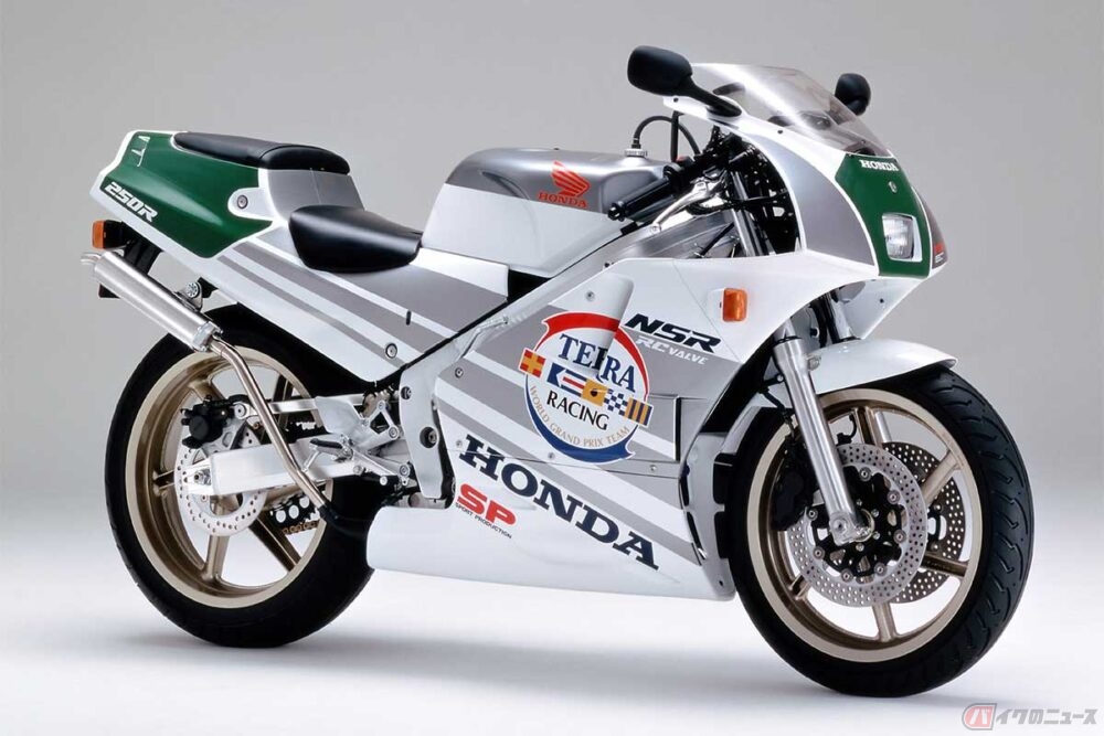 1988年に登場したホンダの2ストマシン「NSR250R」を1／12スケールの