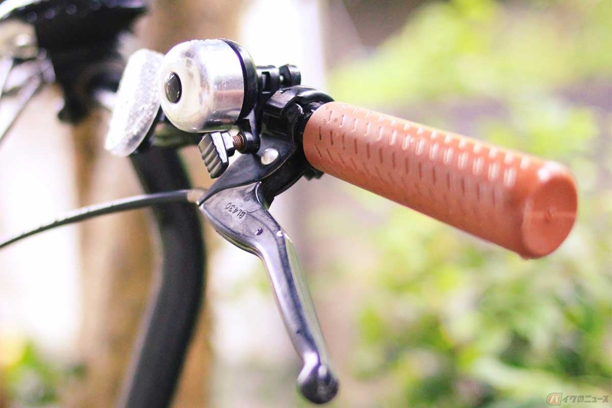 やたらとブレーキレバー握ってない 自転車屋のスタッフに見られる不思議な行動の理由とは バイクのニュース やたらとブレーキレバー握ってない 自転車屋のスタッフに見られる不思議な行動の理由とは バイクのニュース