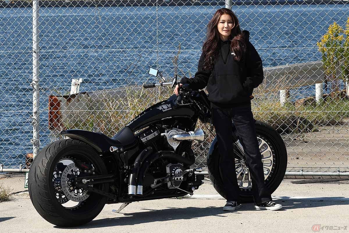 関西某所で撮影したのは、神奈川県横浜市のショップ『BAD LAND(バッドランド)』が製作した迫力のチョッパー。オーナーはカスタムショーなどで有名な美女、蓮妃(クイーン)さん