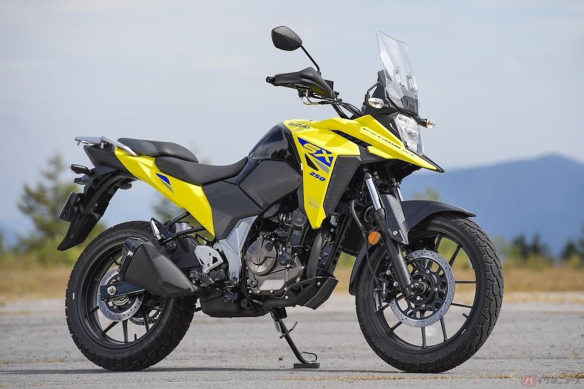 『Vストローム250SX』は背が高く、スリムで軽快な印象