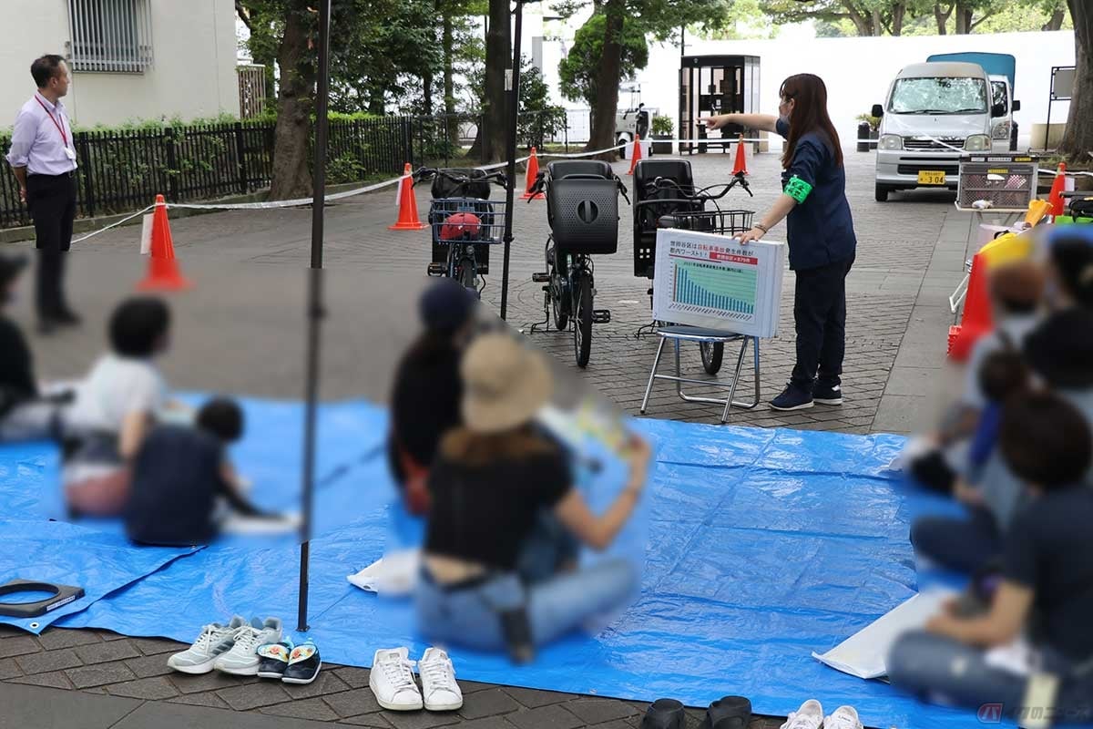 これから子乗せ自転車を利用する保護者に向けて、交通ルールや自転車についての解説などがあった